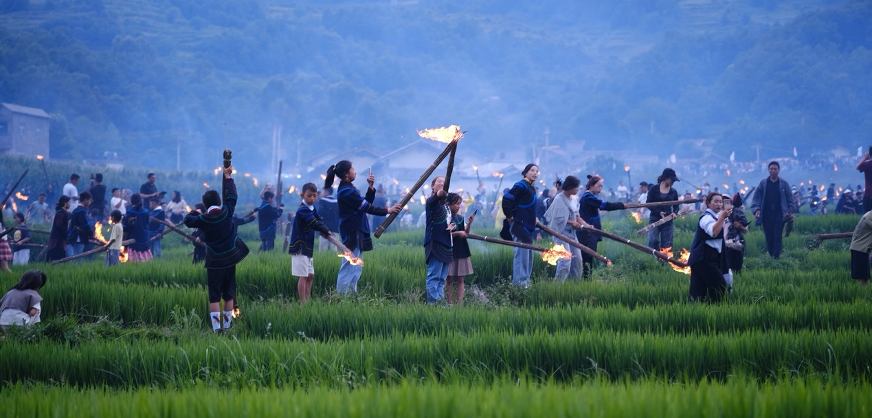 1763947062120445.png 佳作奖-薪火相传-董亦可.png